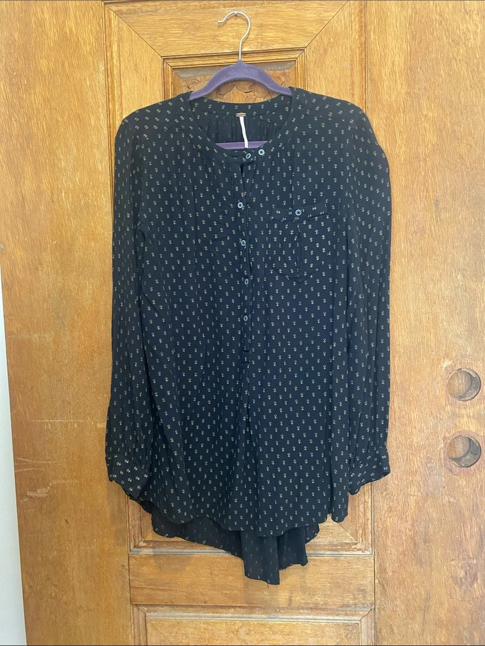 Free People long sleeve blouse hi low hem black green red pattern medium rayon
